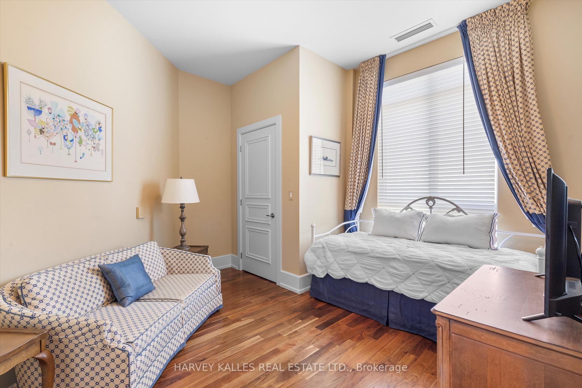 662 Sheppard Avenue E UPH4, Toronto Unit: UPH4