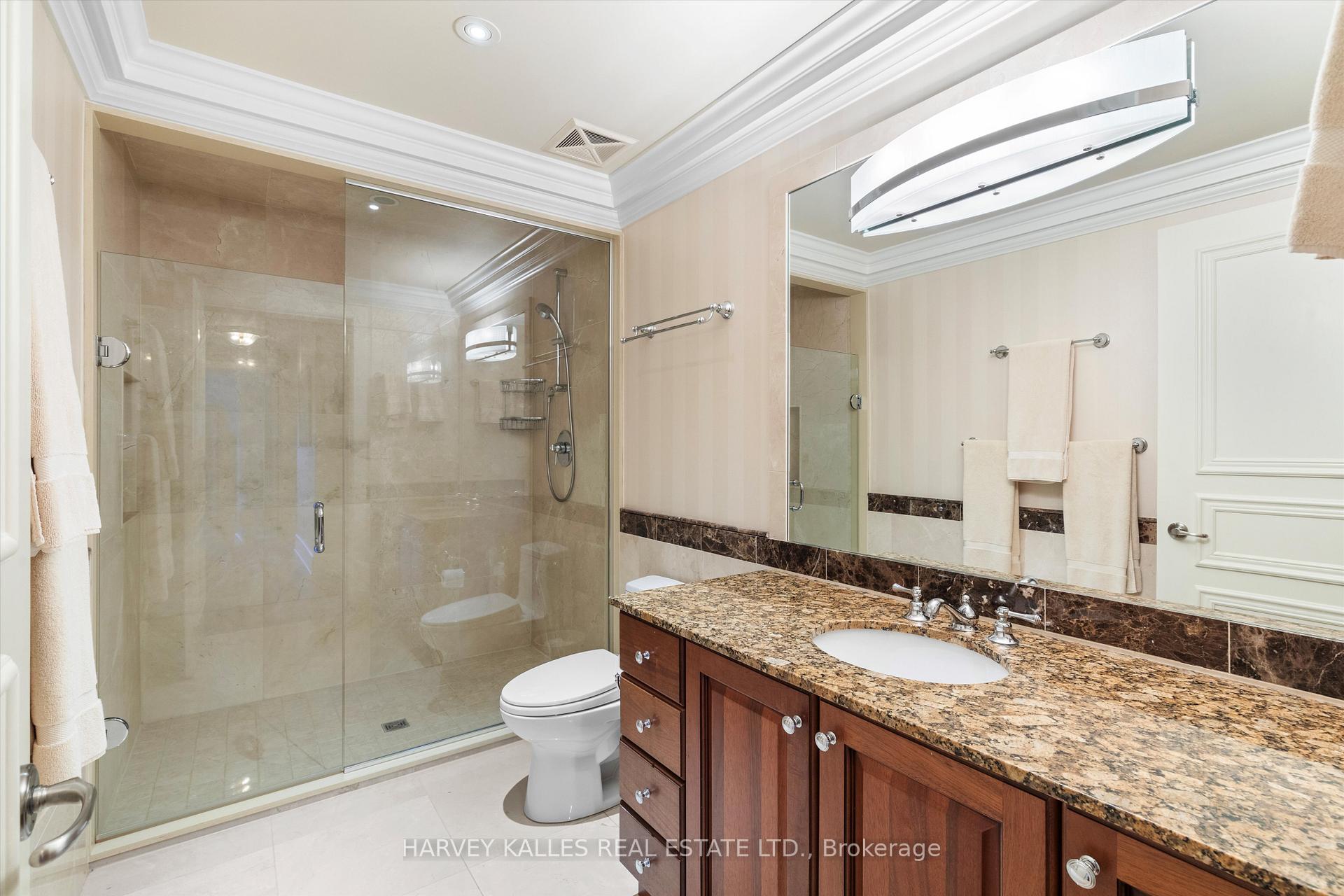 662 Sheppard Avenue E UPH4, Toronto Unit: UPH4
