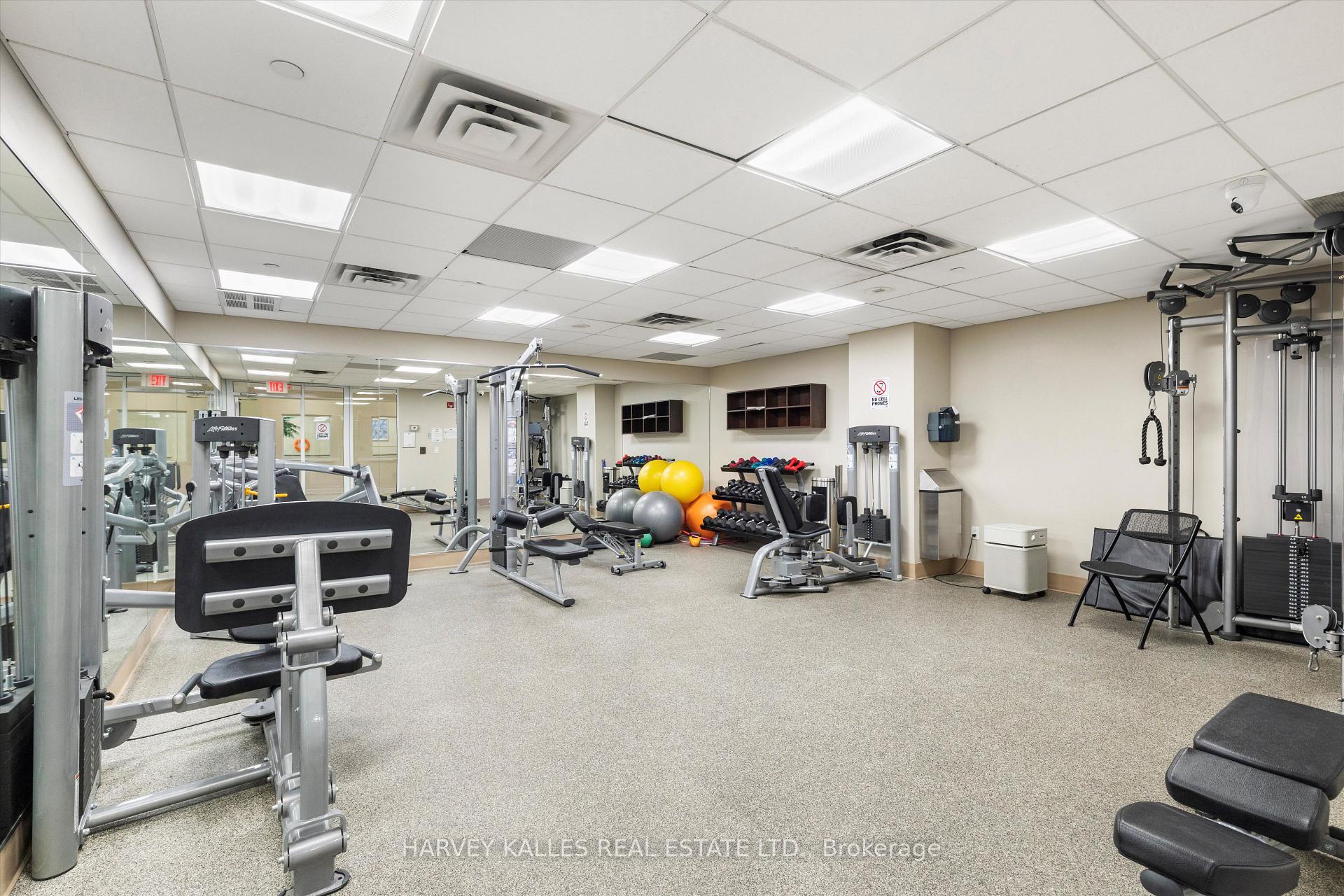 662 Sheppard Avenue E UPH4, Toronto Unit: UPH4