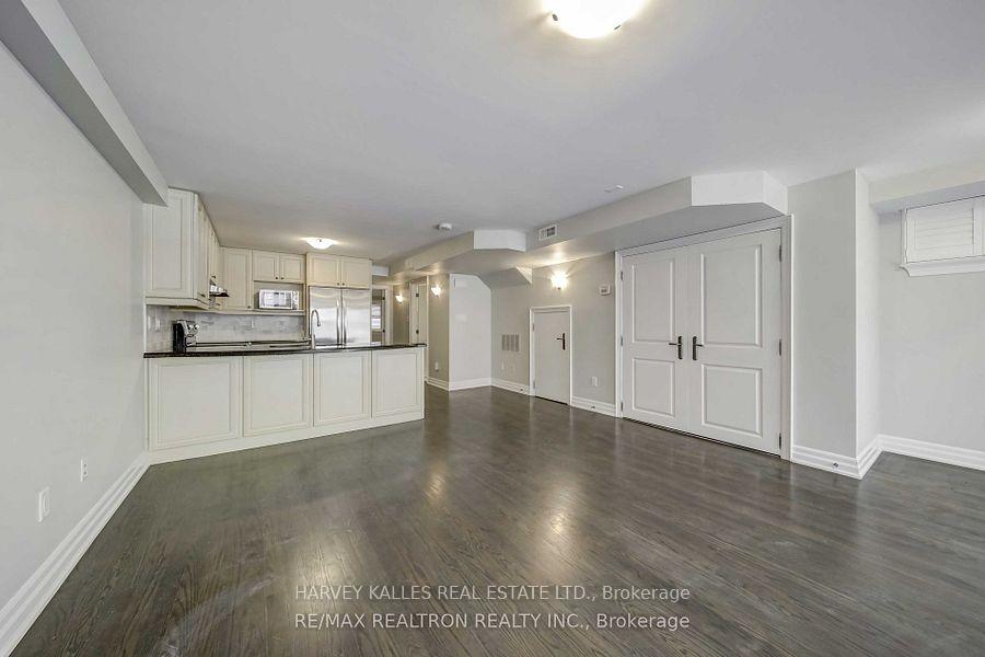 384 Spadina Road Lower, Toronto Unit: Lower