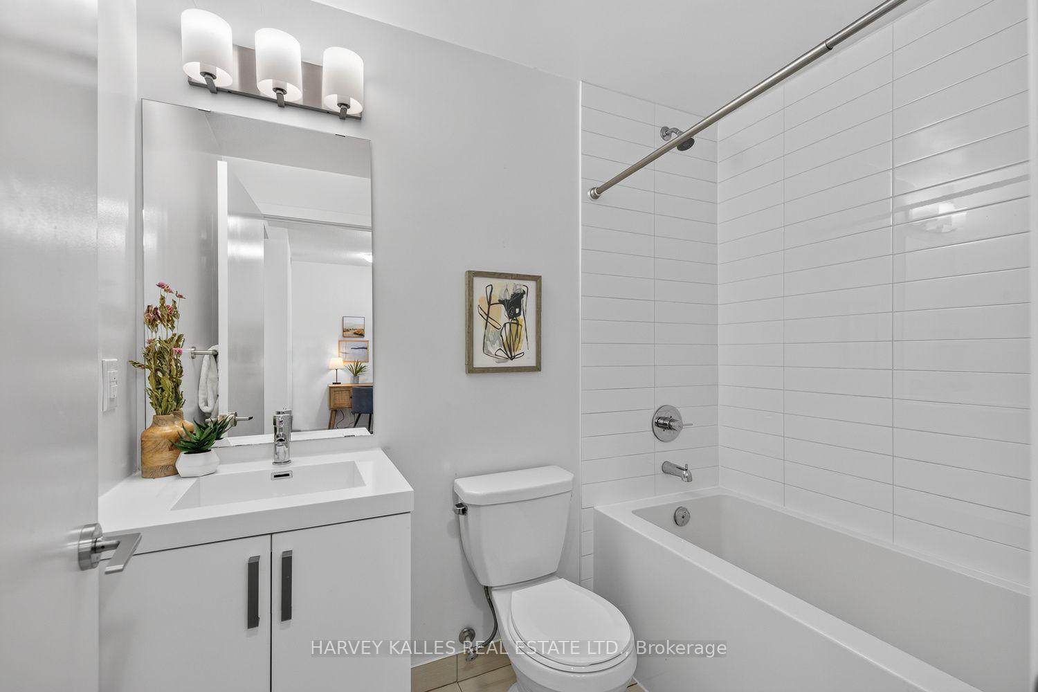 1603 Eglinton Avenue W 214, Toronto Unit: 214