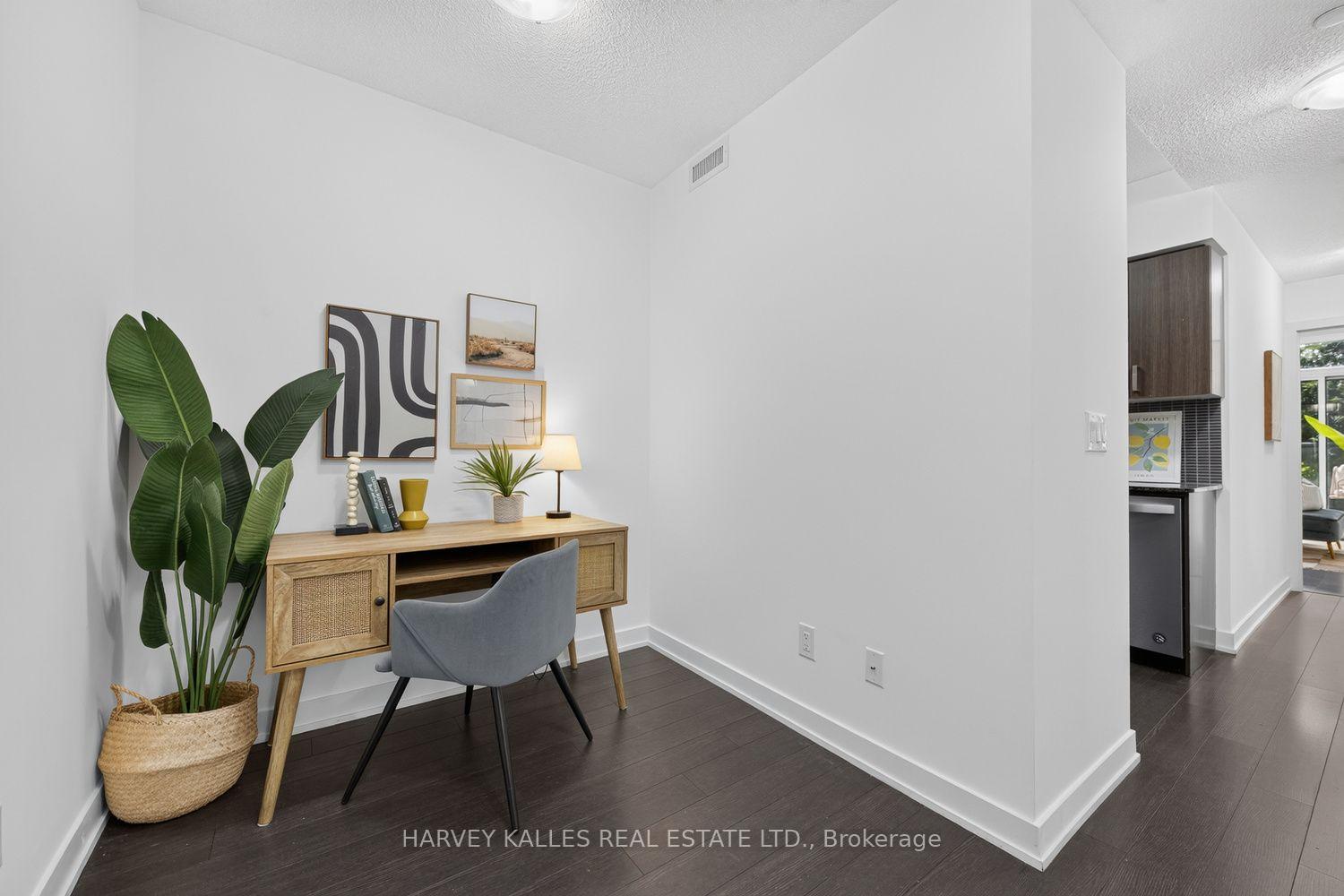 1603 Eglinton Avenue W 214, Toronto Unit: 214