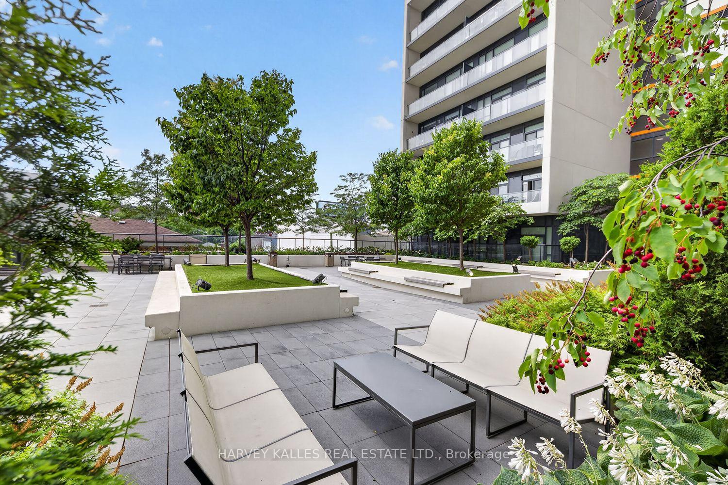 1603 Eglinton Avenue W 214, Toronto Unit: 214