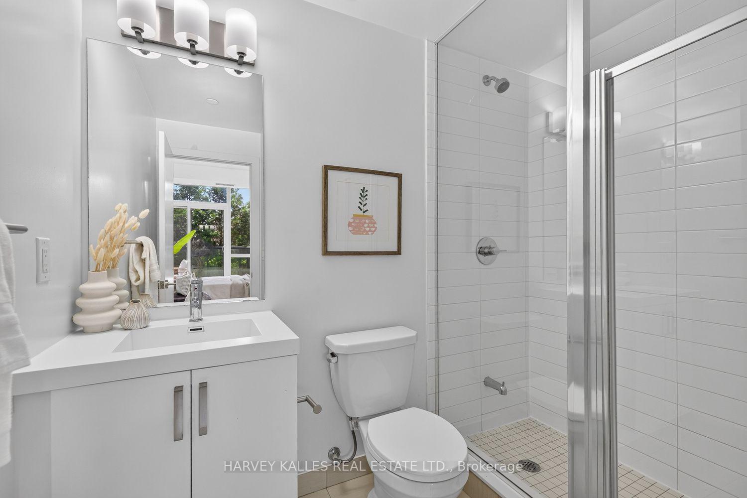1603 Eglinton Avenue W 214, Toronto Unit: 214
