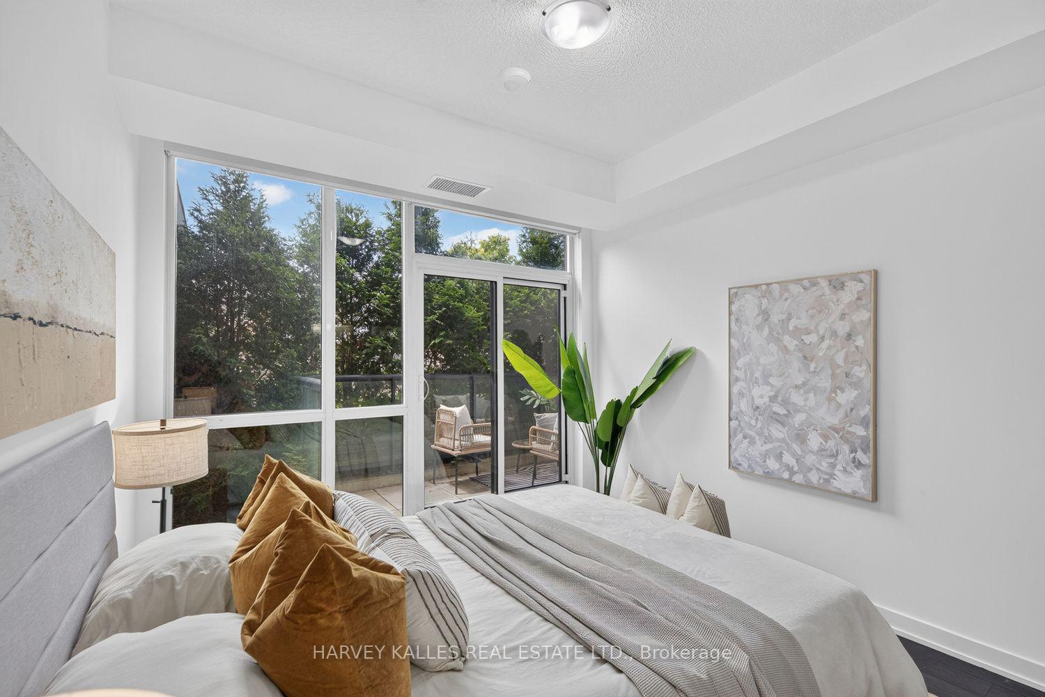 1603 Eglinton Avenue W 214, Toronto Unit: 214