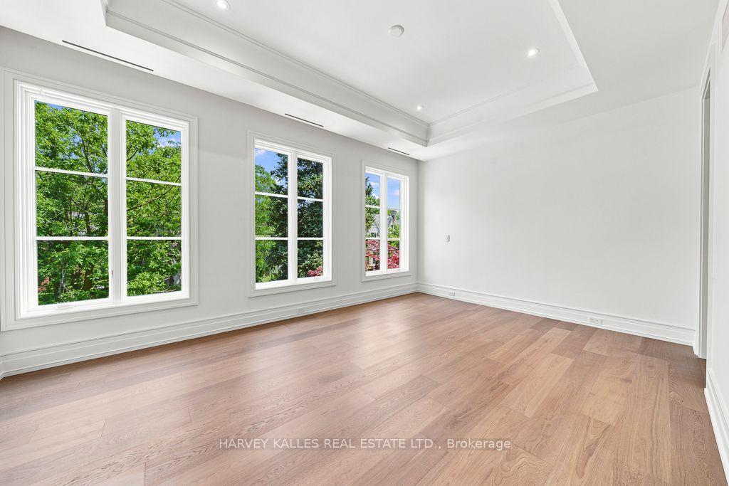 204 Forest Hill Road, Toronto
