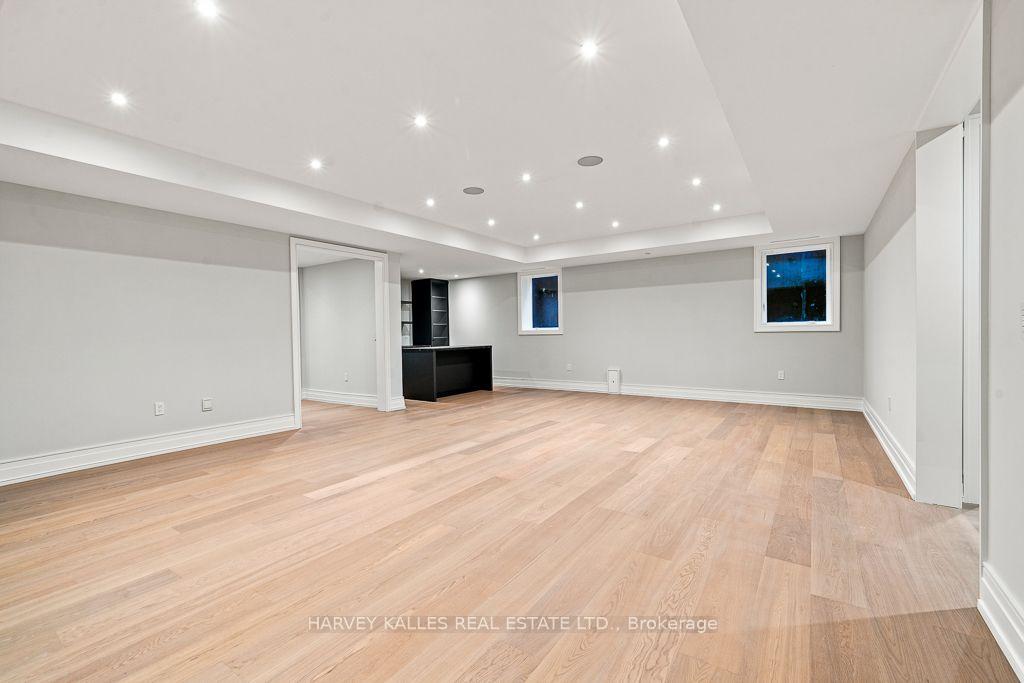 204 Forest Hill Road, Toronto