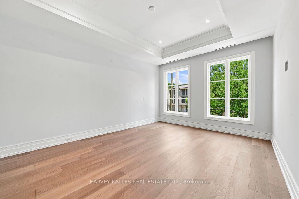 204 Forest Hill Road, Toronto