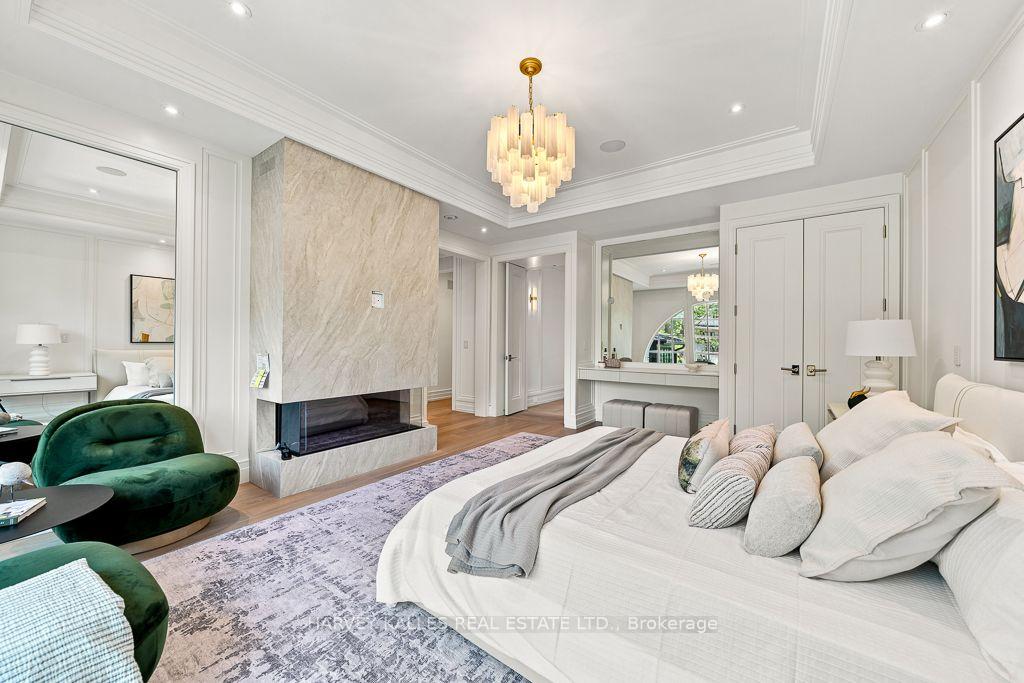 204 Forest Hill Road, Toronto