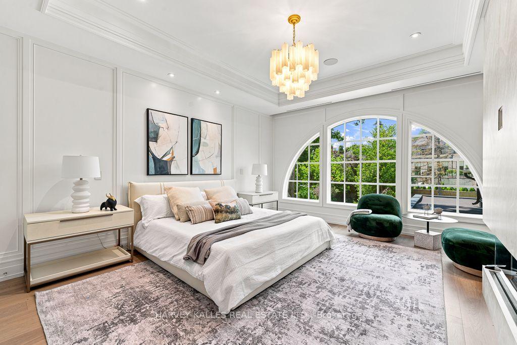 204 Forest Hill Road, Toronto