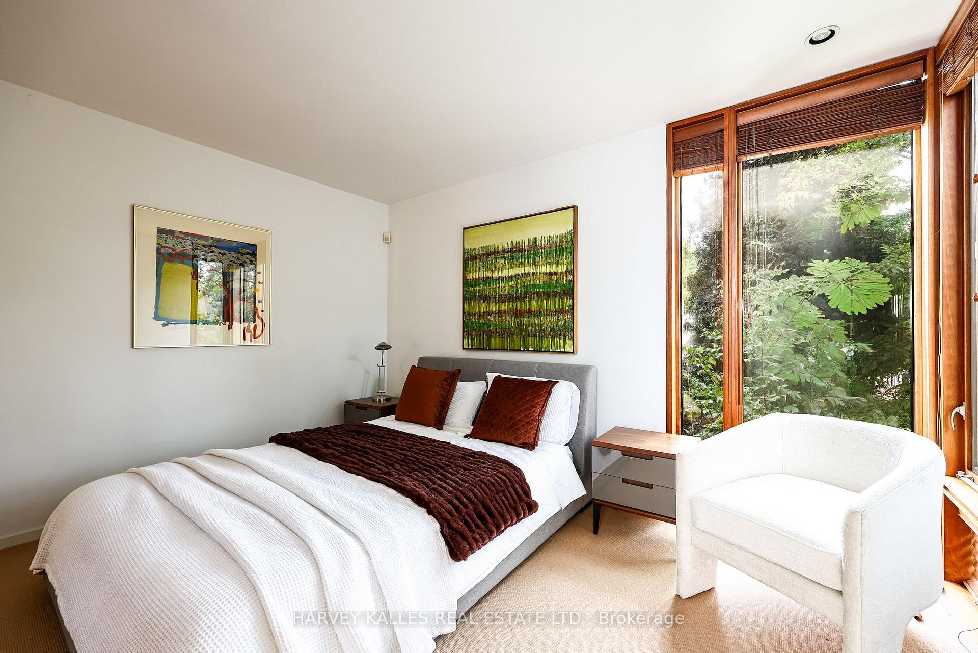 36 Millbank Avenue, Toronto