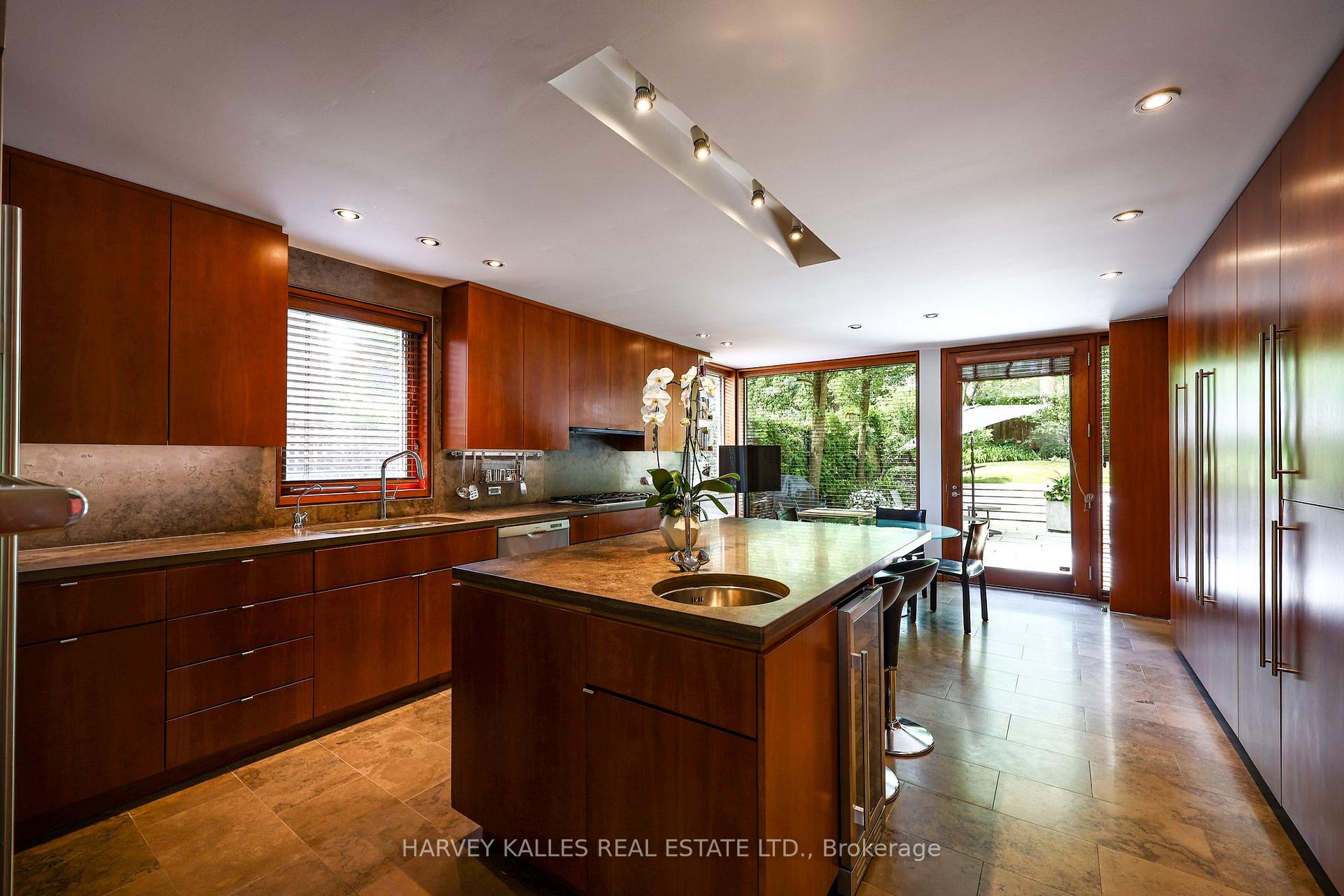 36 Millbank Avenue, Toronto