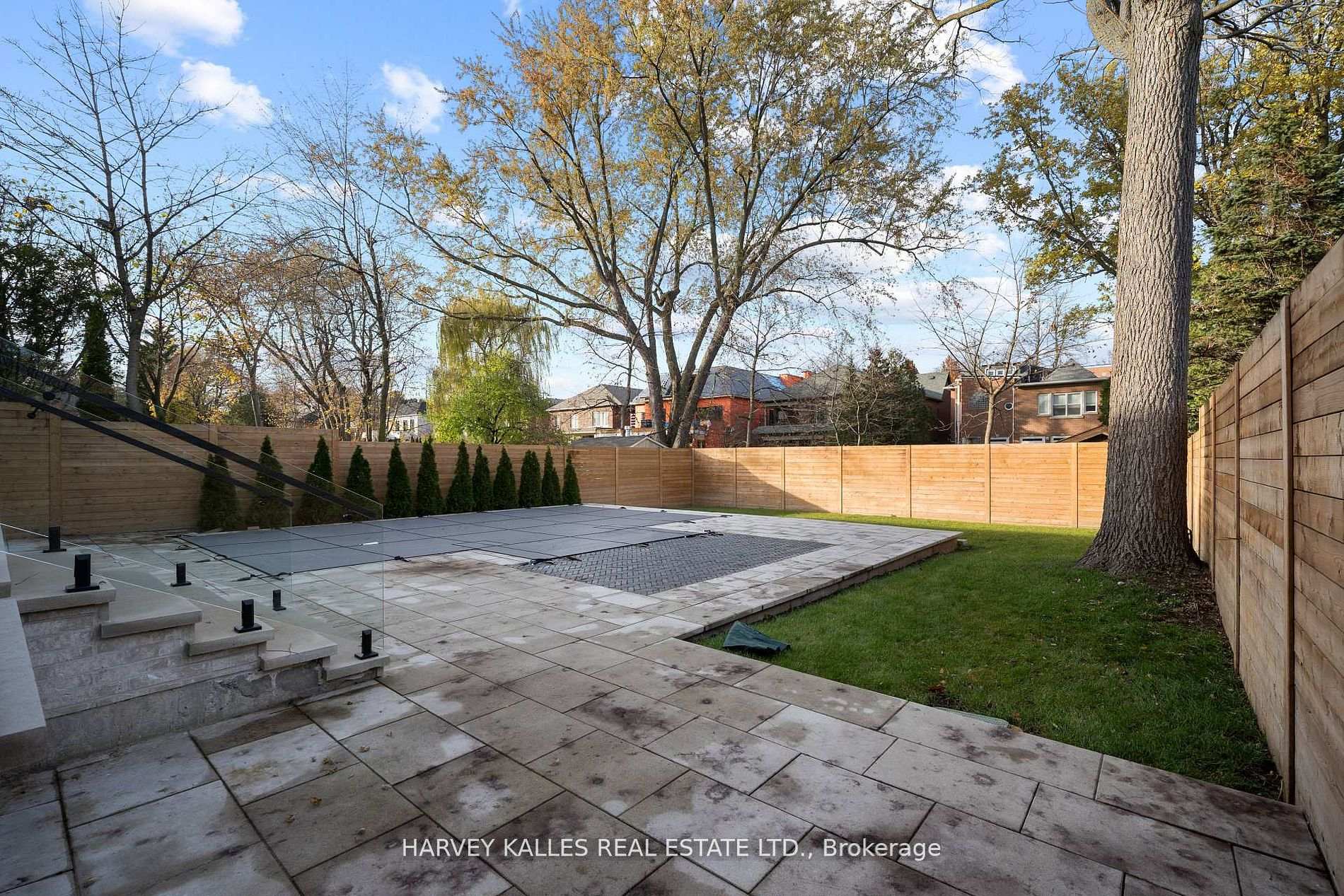 370 Glengrove Avenue W, Toronto