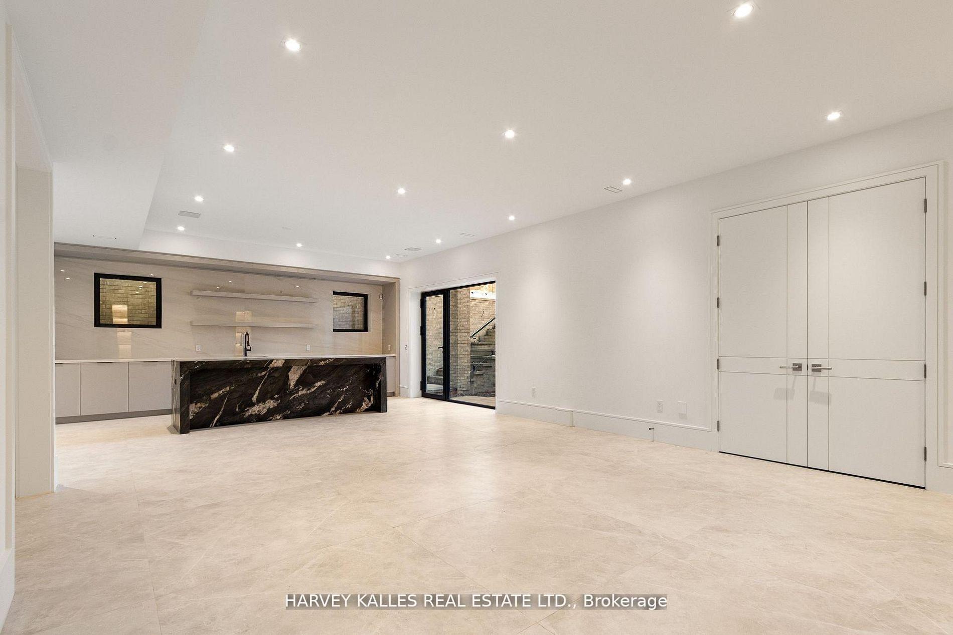 370 Glengrove Avenue W, Toronto