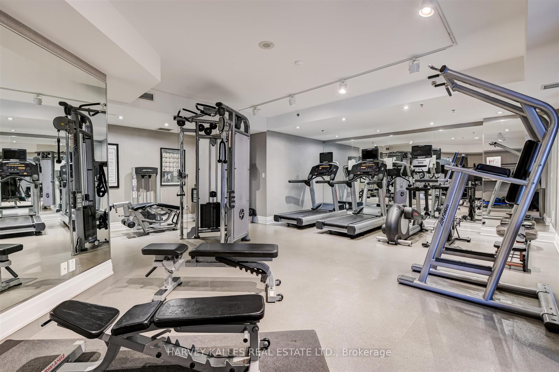 99 Avenue Road 708, Toronto Unit: 708