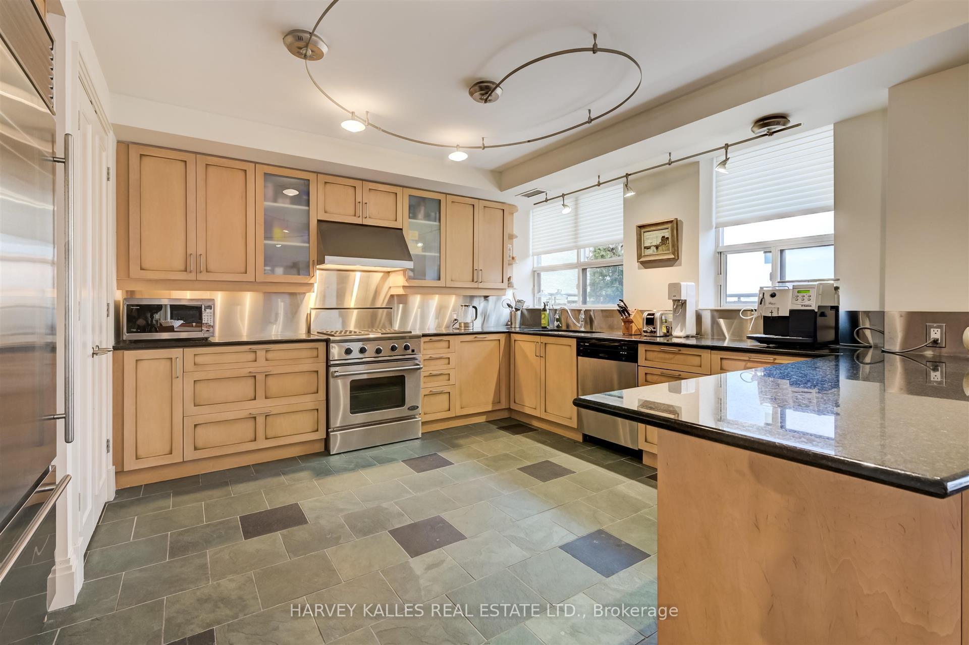 99 Avenue Road 708, Toronto Unit: 708