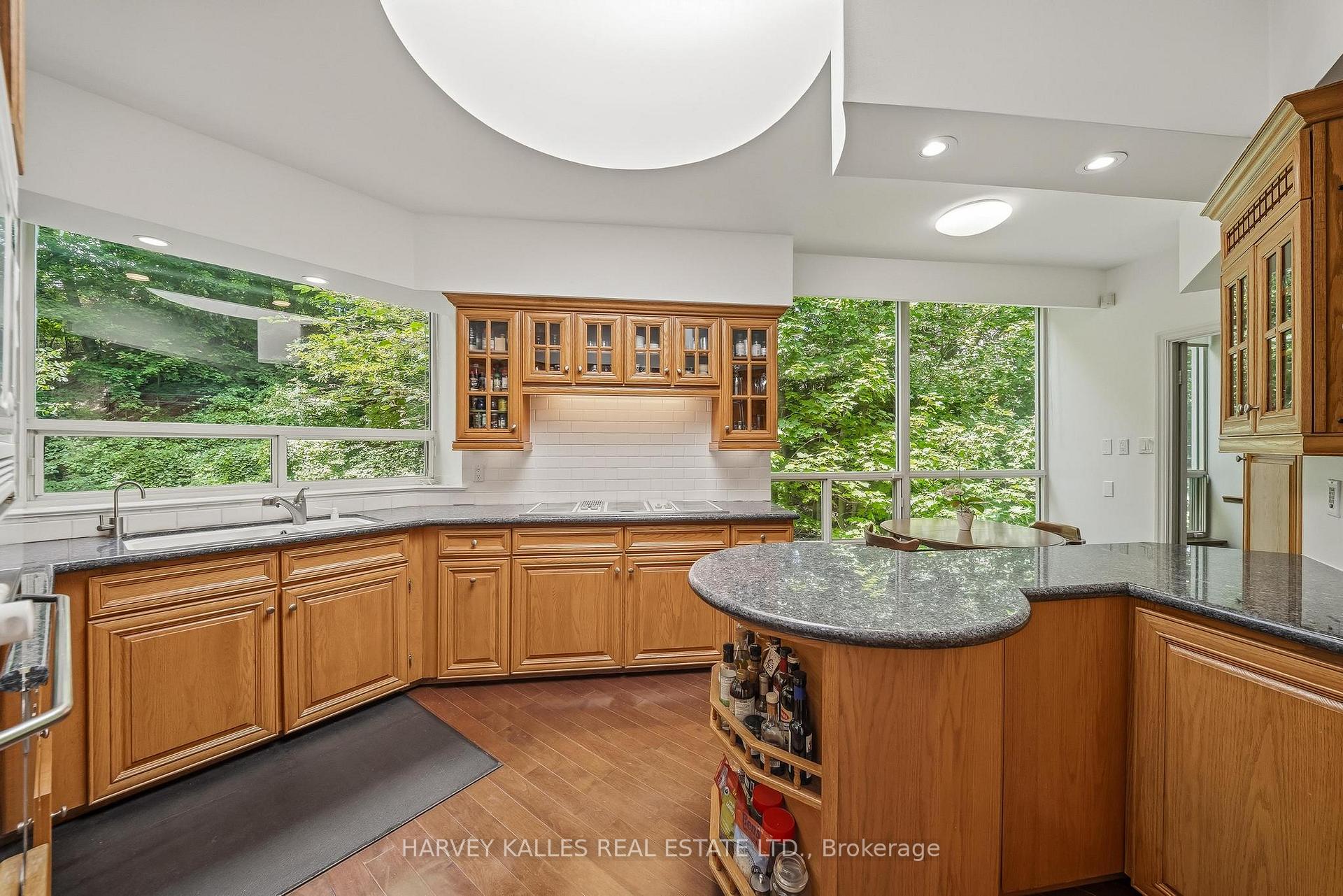 3800 Yonge Street PH16, Toronto Unit: PH16