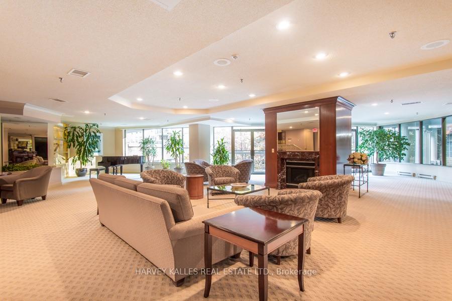 3800 Yonge Street PH16, Toronto Unit: PH16