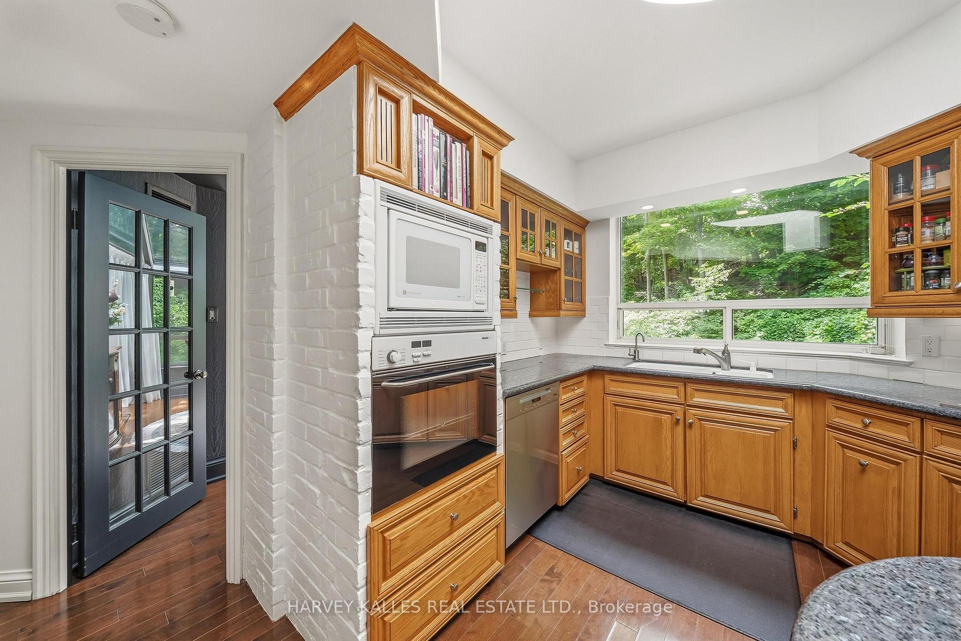 3800 Yonge Street PH16, Toronto Unit: PH16