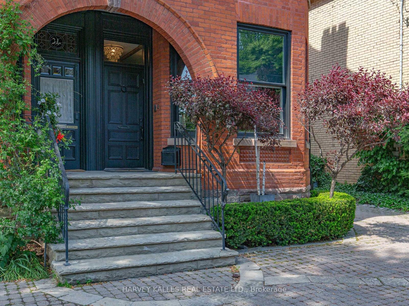32 Bernard Avenue, Toronto