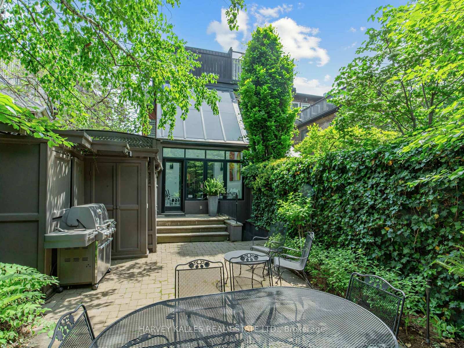 32 Bernard Avenue, Toronto