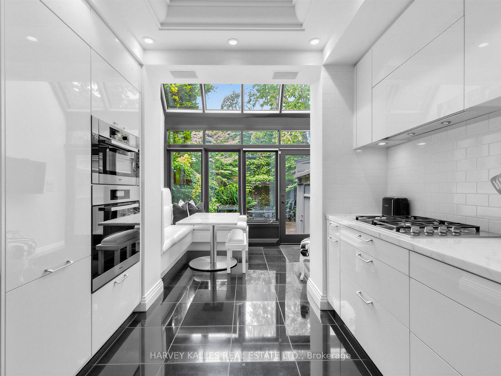 32 Bernard Avenue, Toronto