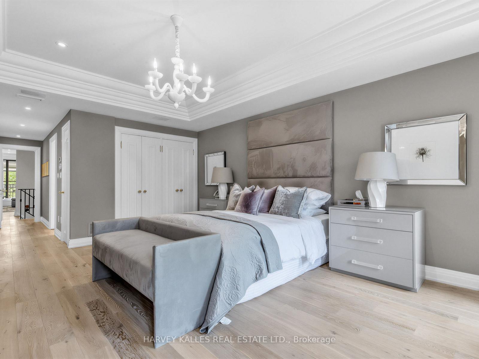 32 Bernard Avenue, Toronto