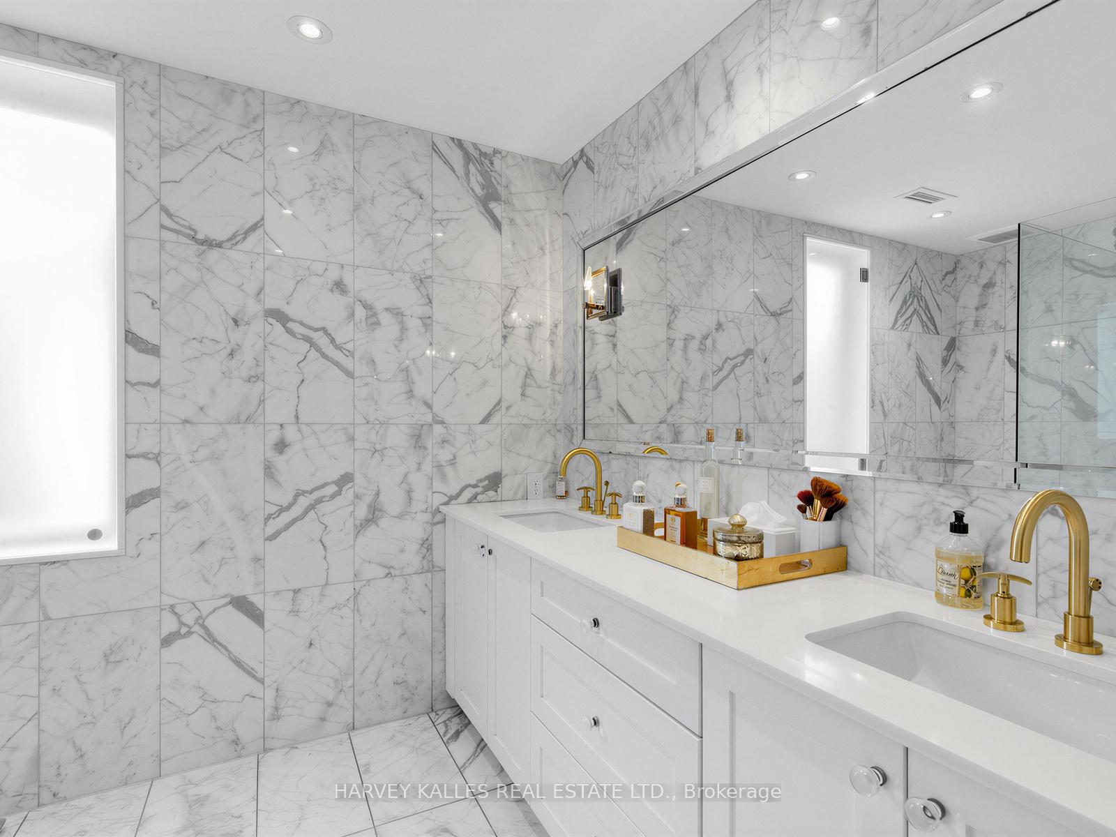 32 Bernard Avenue, Toronto