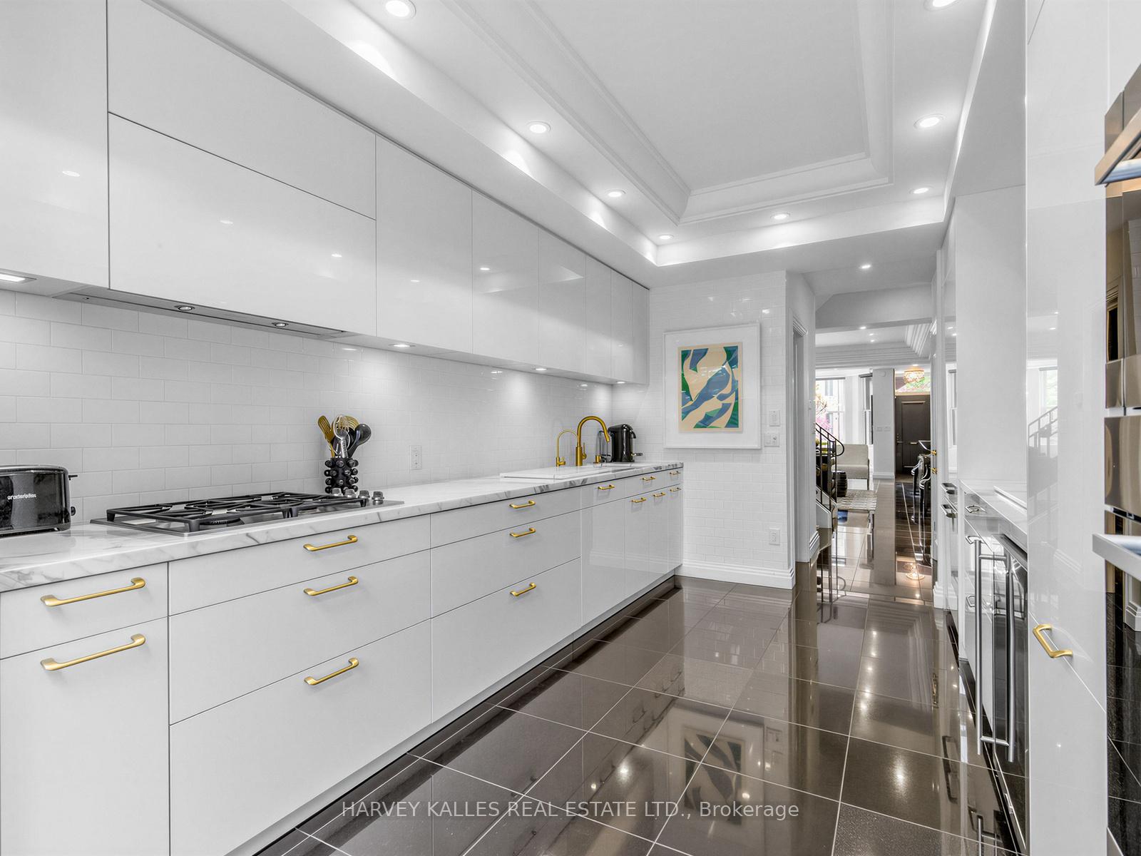 32 Bernard Avenue, Toronto
