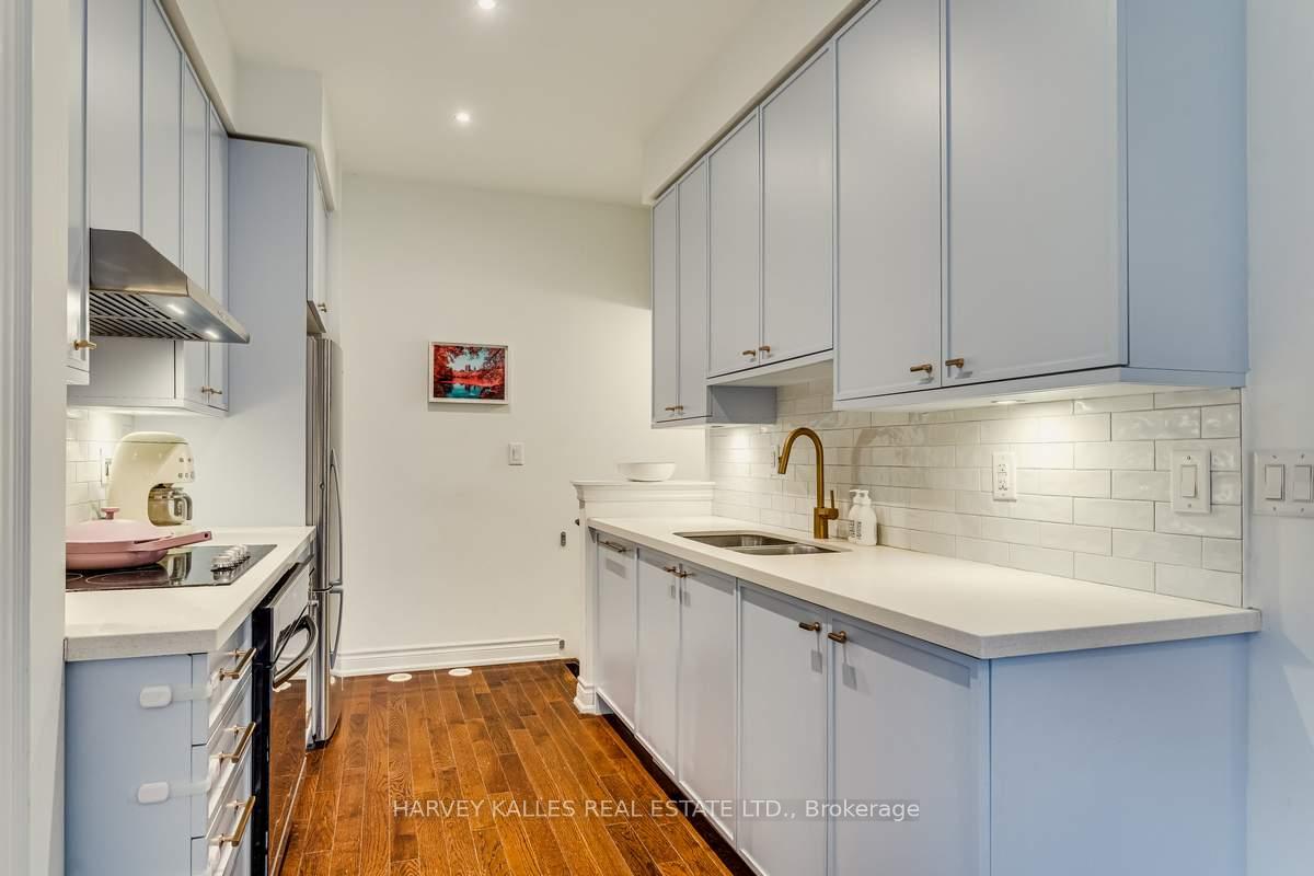 70 Hargrave Lane 7, Toronto Unit: 7