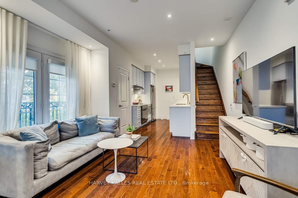 70 Hargrave Lane 7, Toronto Unit: 7