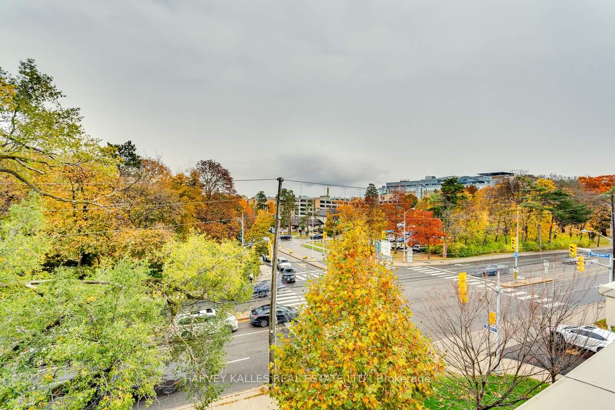 70 Hargrave Lane 7, Toronto Unit: 7