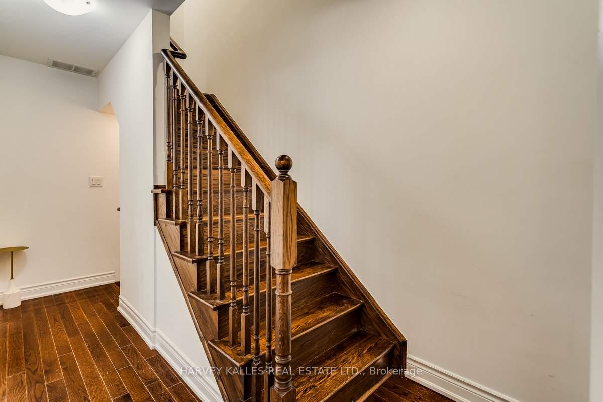 70 Hargrave Lane 7, Toronto Unit: 7