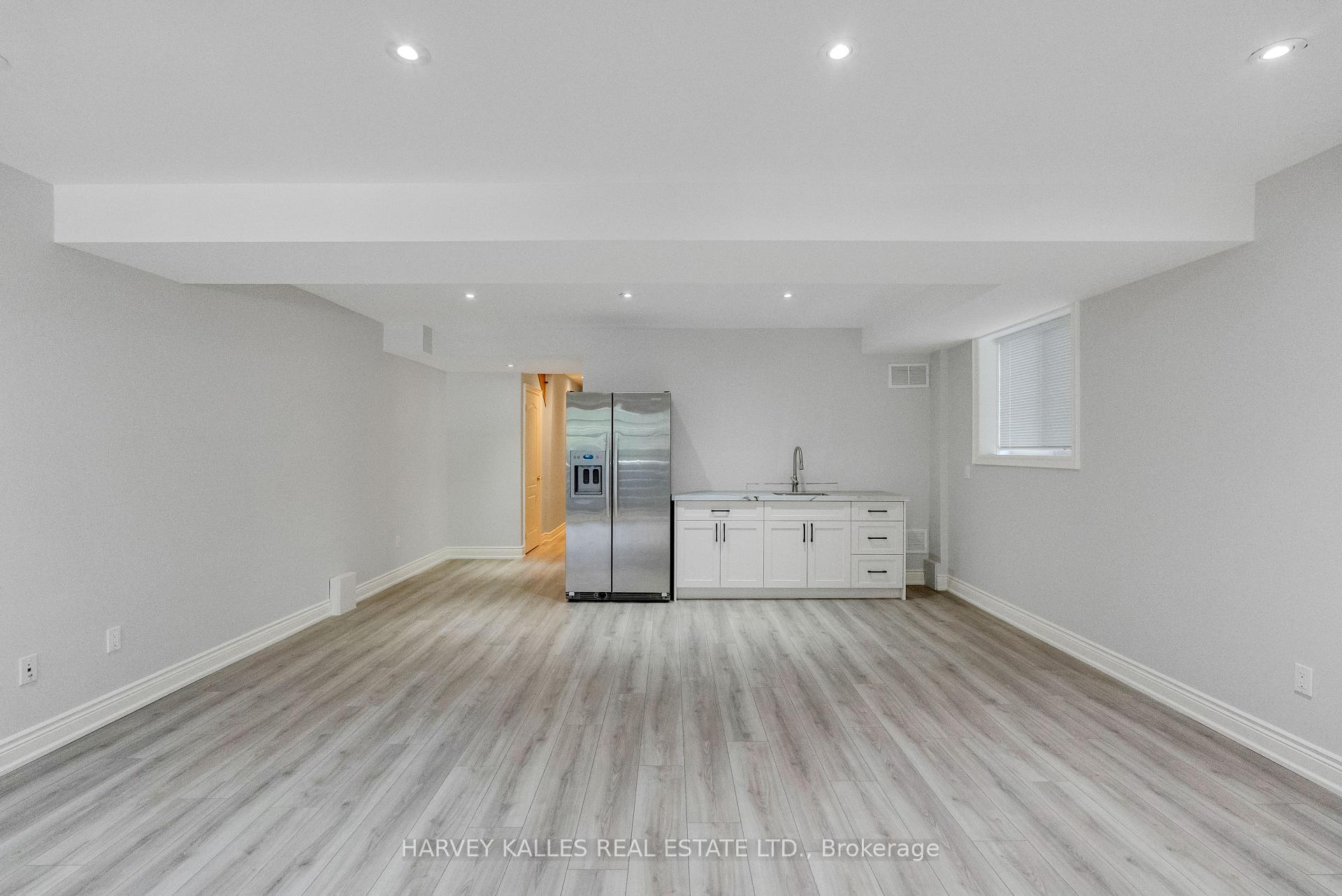 168 Roe Avenue, Toronto