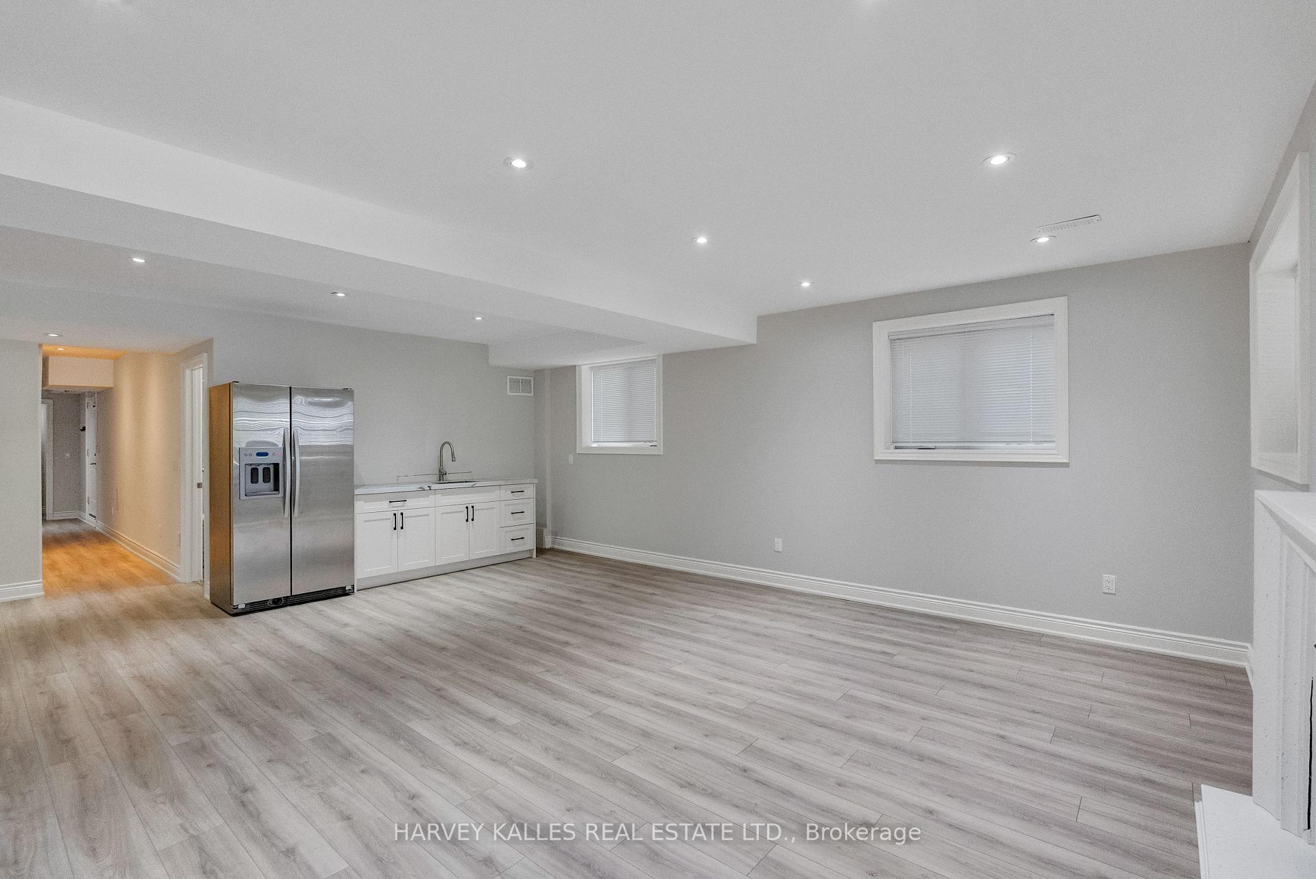 168 Roe Avenue, Toronto