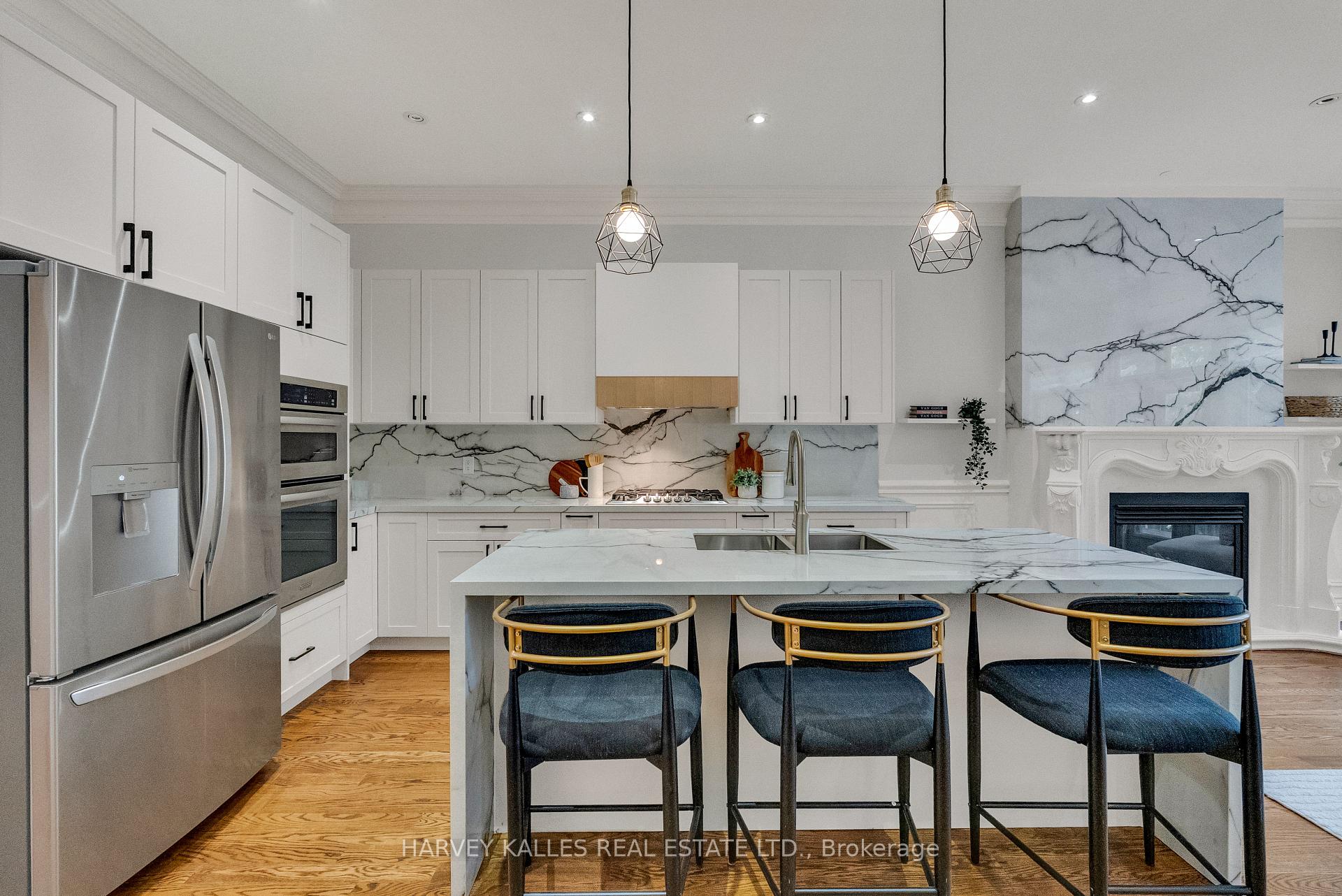 168 Roe Avenue, Toronto