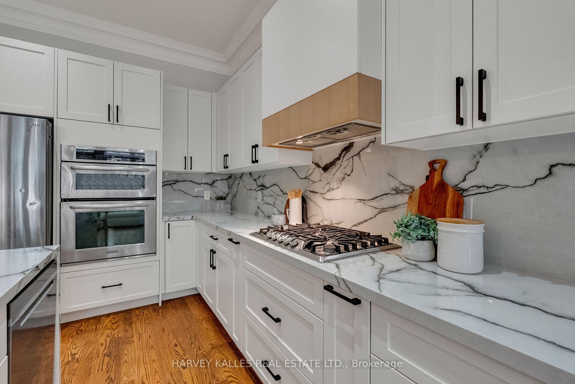 168 Roe Avenue, Toronto