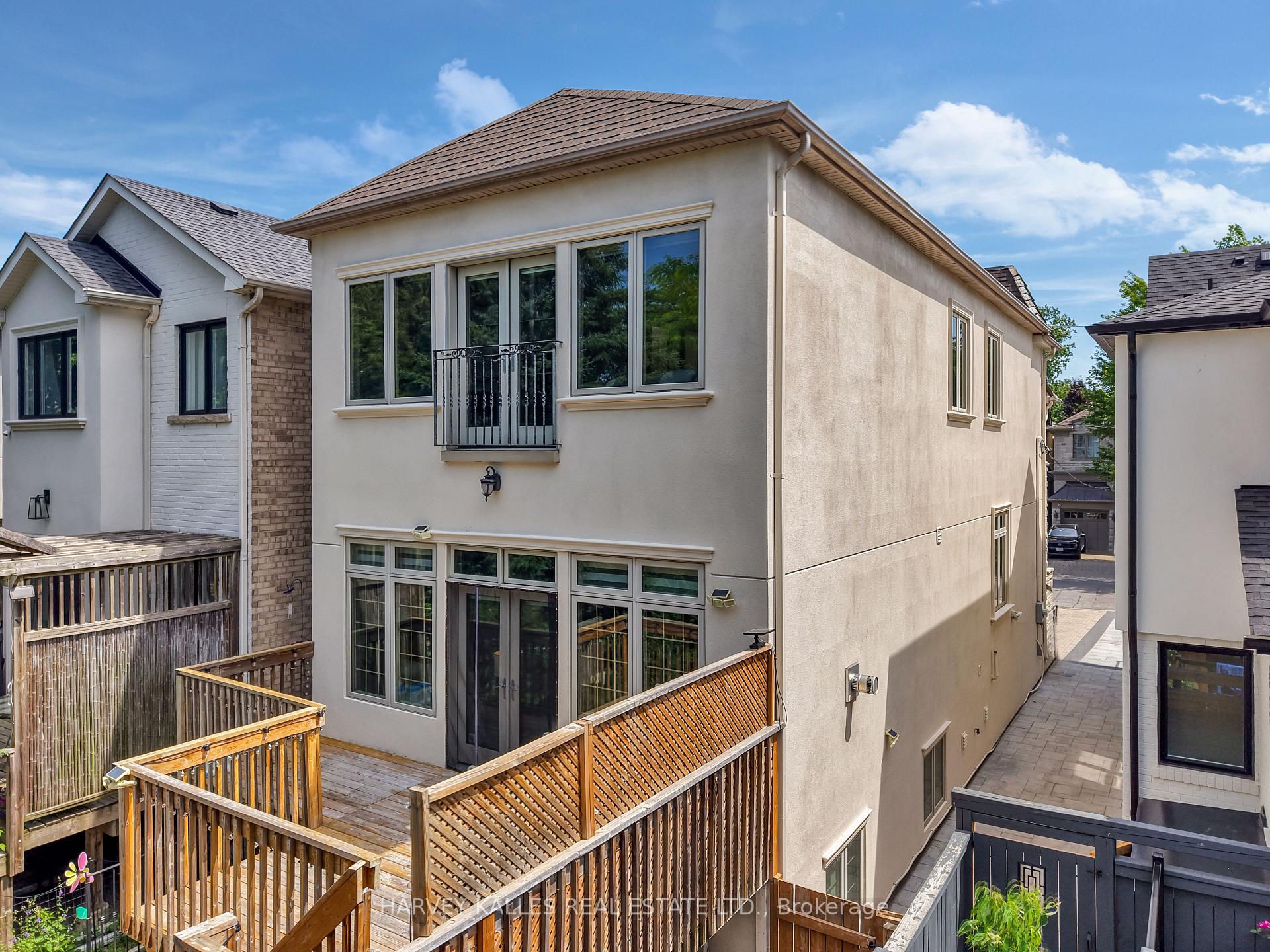 168 Roe Avenue, Toronto