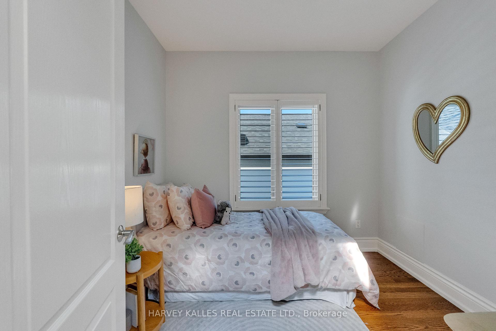 168 Roe Avenue, Toronto