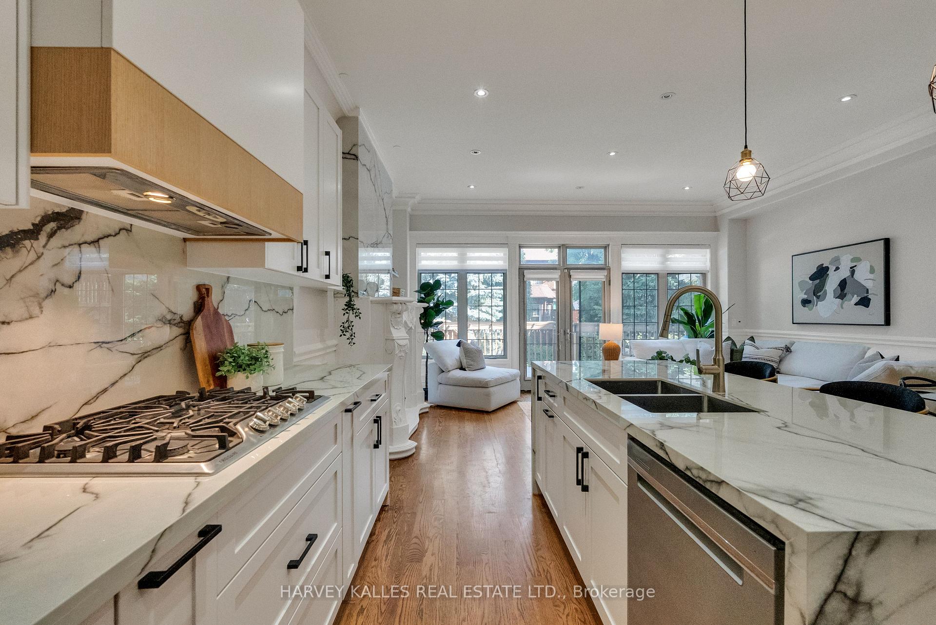 168 Roe Avenue, Toronto