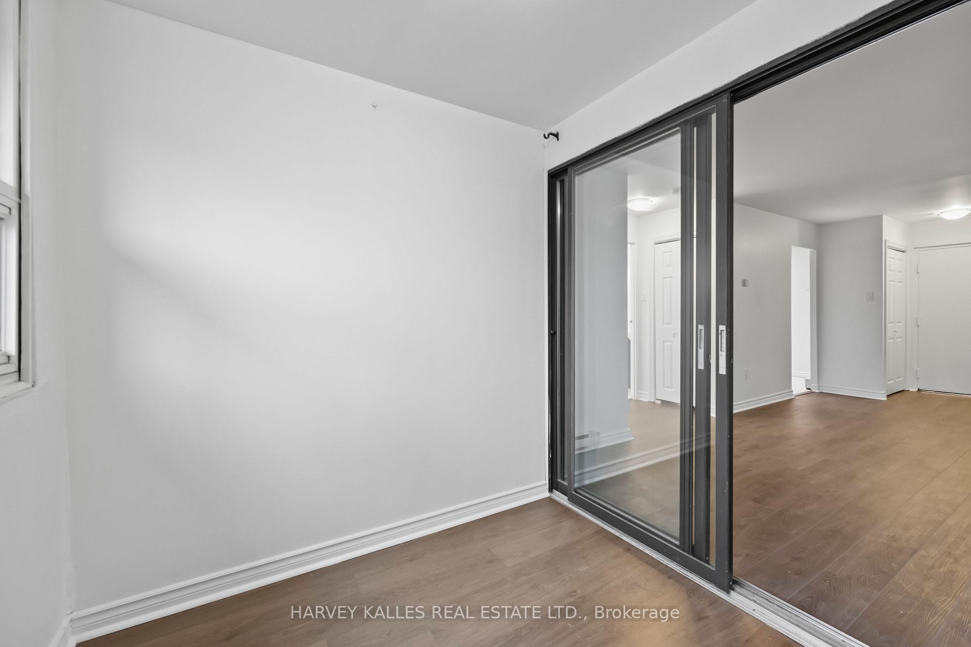 353 Queen Street 10, Toronto Unit: 10