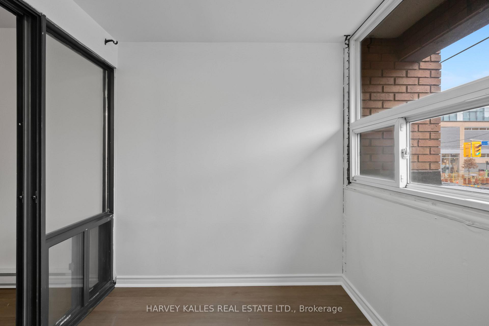 353 Queen Street 10, Toronto Unit: 10