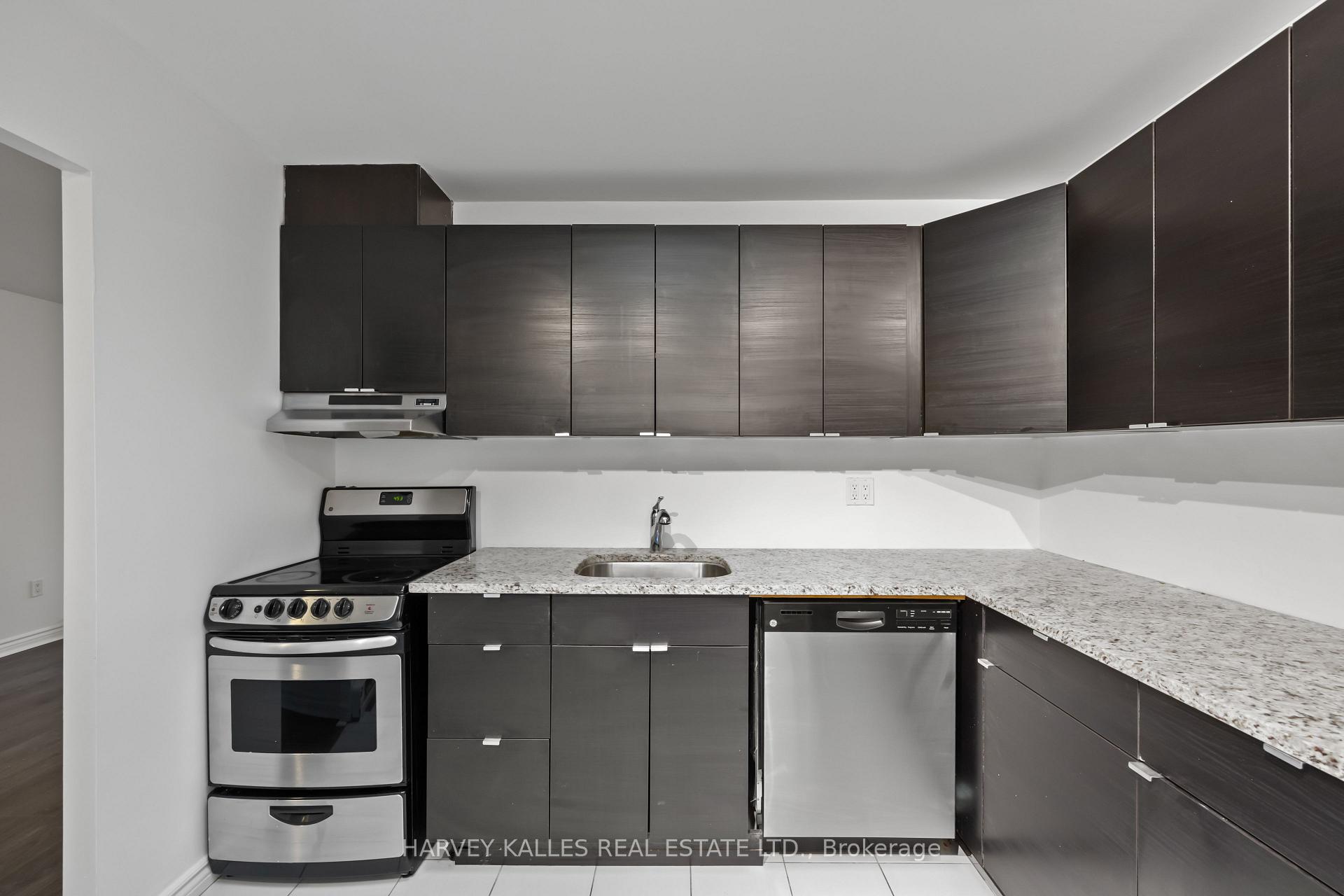 353 Queen Street 10, Toronto Unit: 10