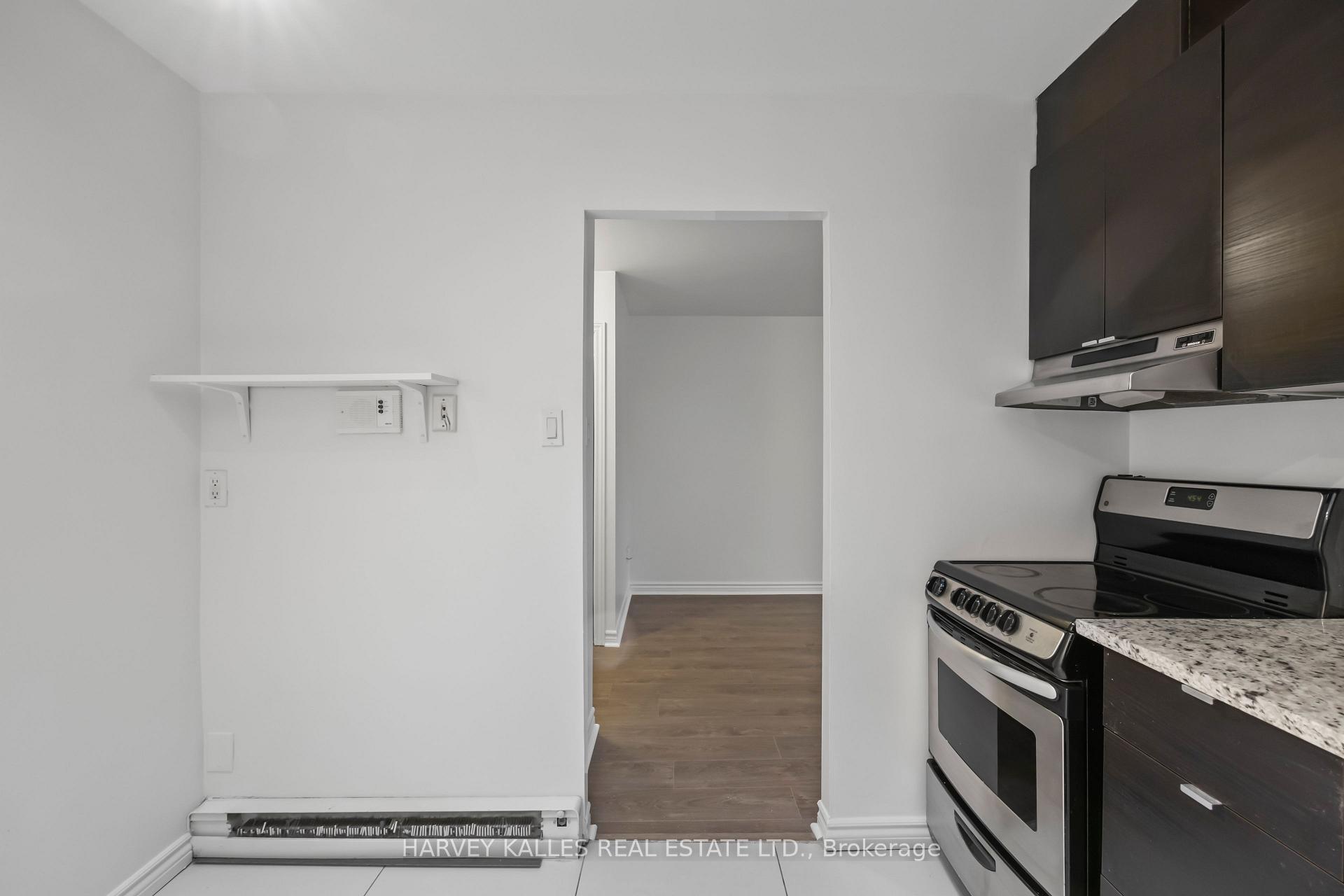 353 Queen Street 10, Toronto Unit: 10