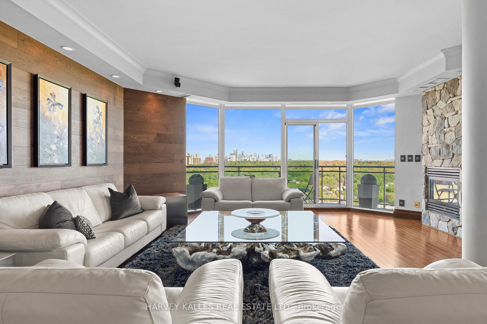 300 Bloor Street E 2701, Toronto Unit: 2701