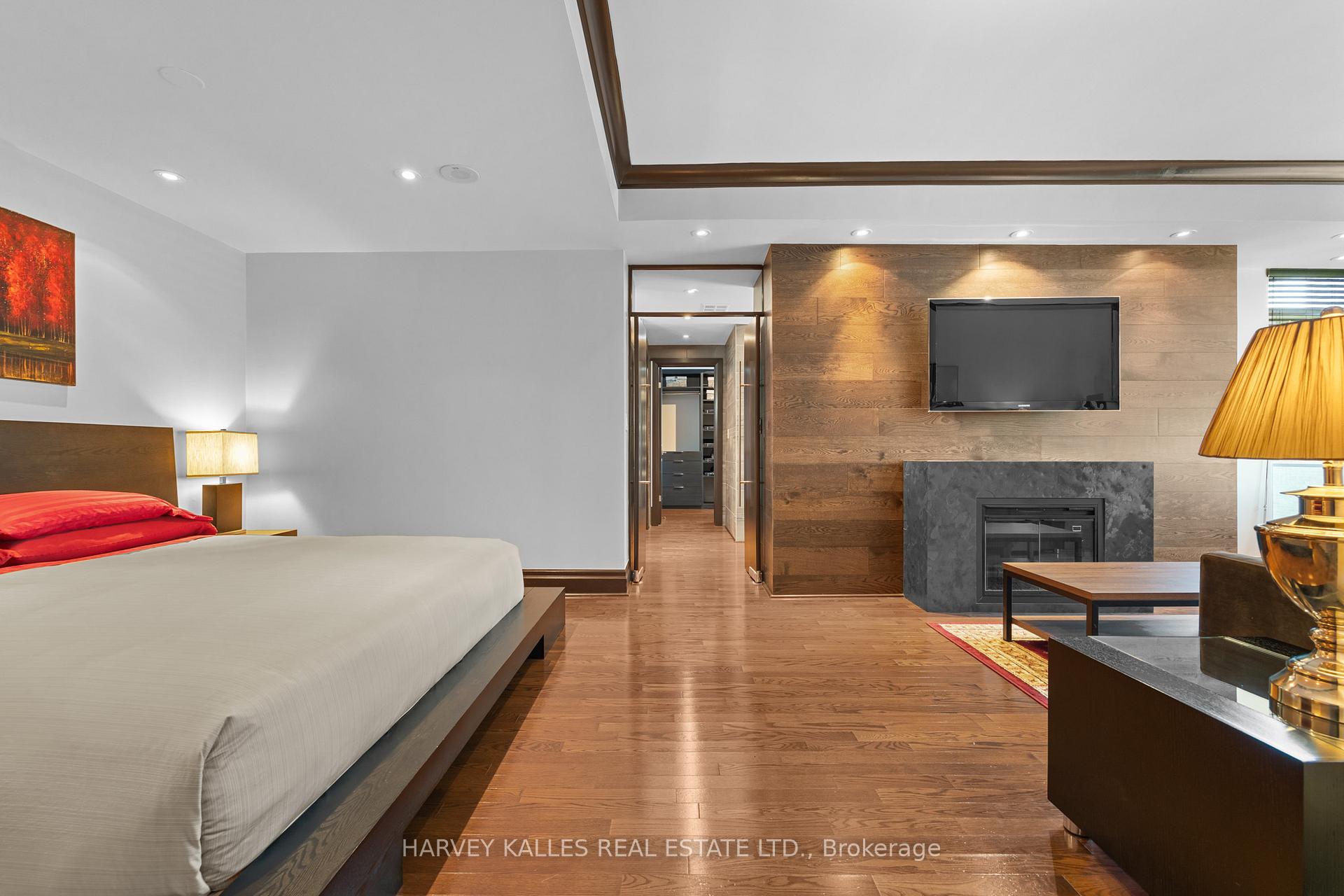 300 Bloor Street E 2701, Toronto Unit: 2701