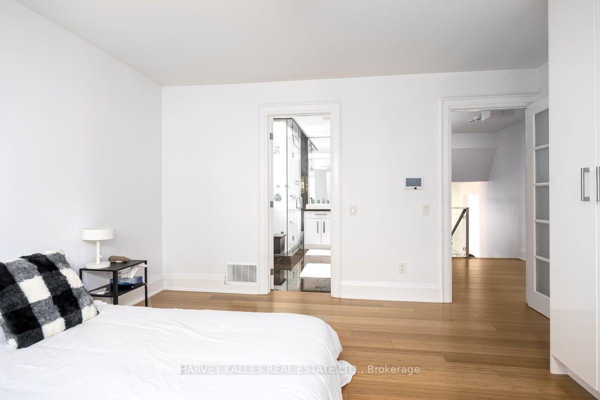 562 Bedford Park Avenue, Toronto