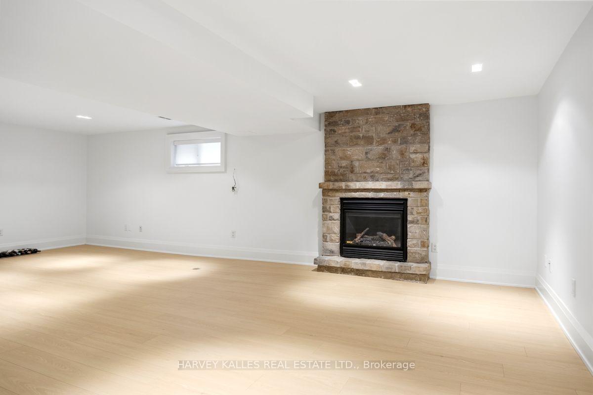 562 Bedford Park Avenue, Toronto