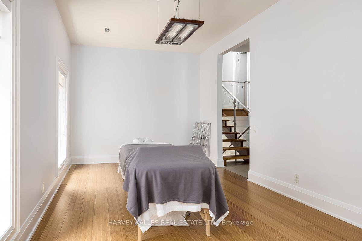 562 Bedford Park Avenue, Toronto
