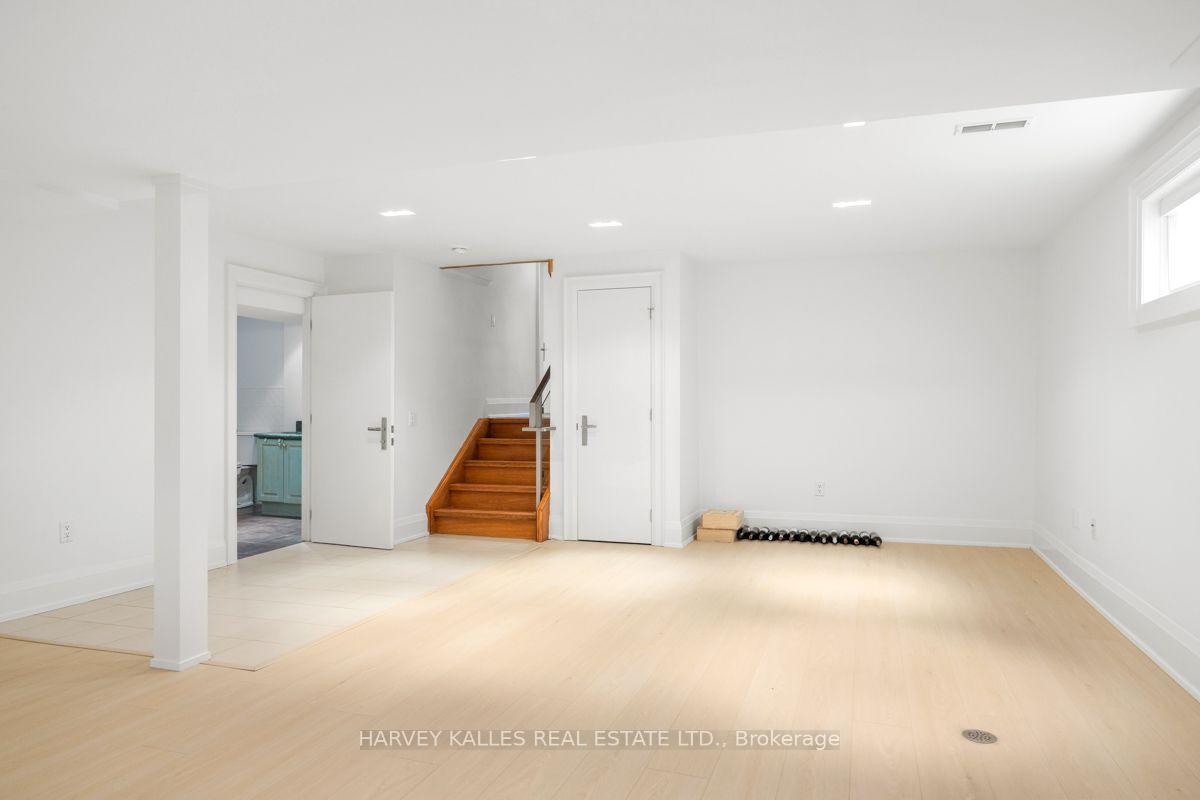 562 Bedford Park Avenue, Toronto